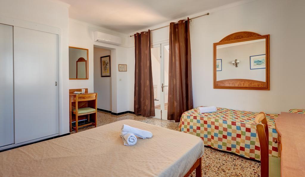 Hostal Talamanca Cala d'Or (Mallorca) Exterior foto